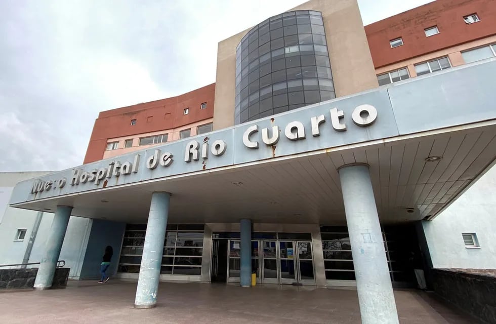 El Hospital San Antonio de Padua, el principal de Río Cuarto, anegado por la tormenta (archivo La Voz).