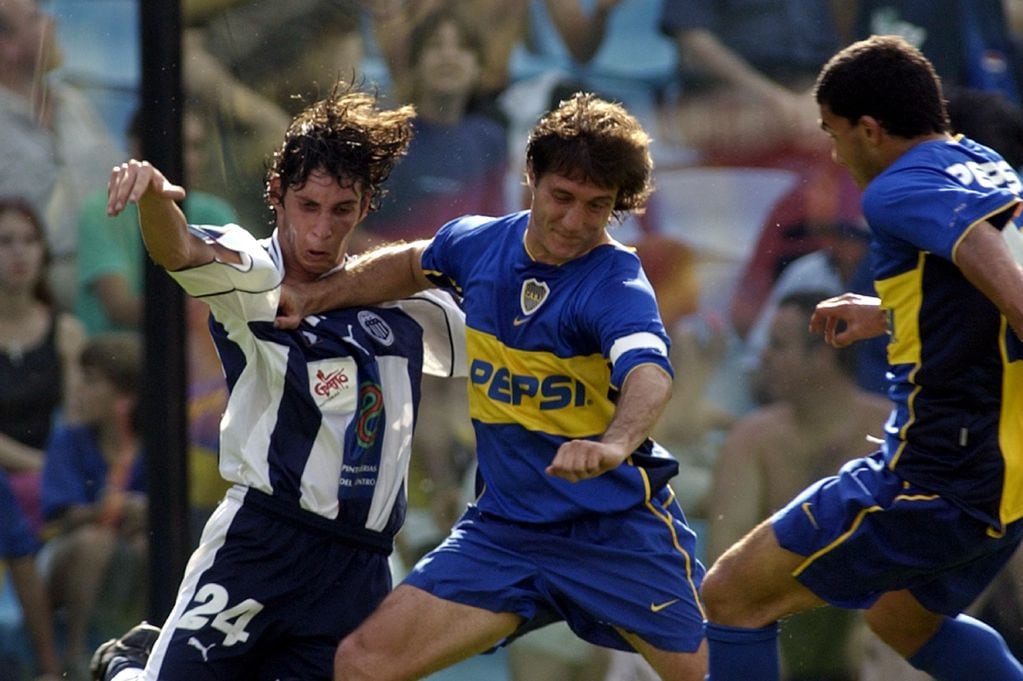 La camiseta de Boca Juniors utilizada en el año 2002. (AP)