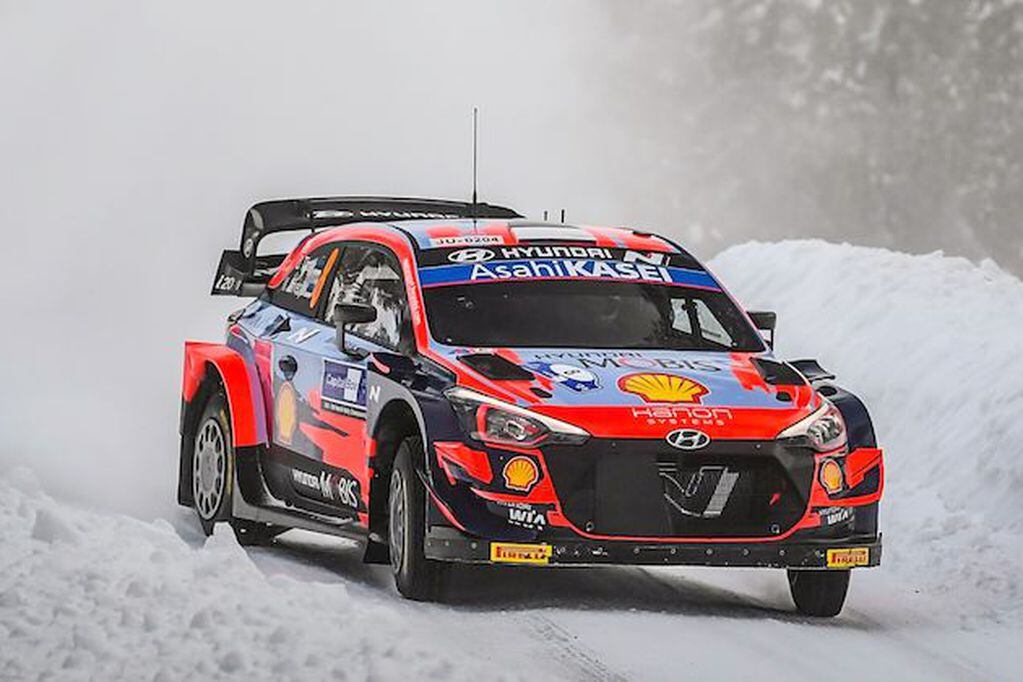 El estonio Ott Tanak dominó en el shakedown, con su Hyundai i20 Coupé WRC.