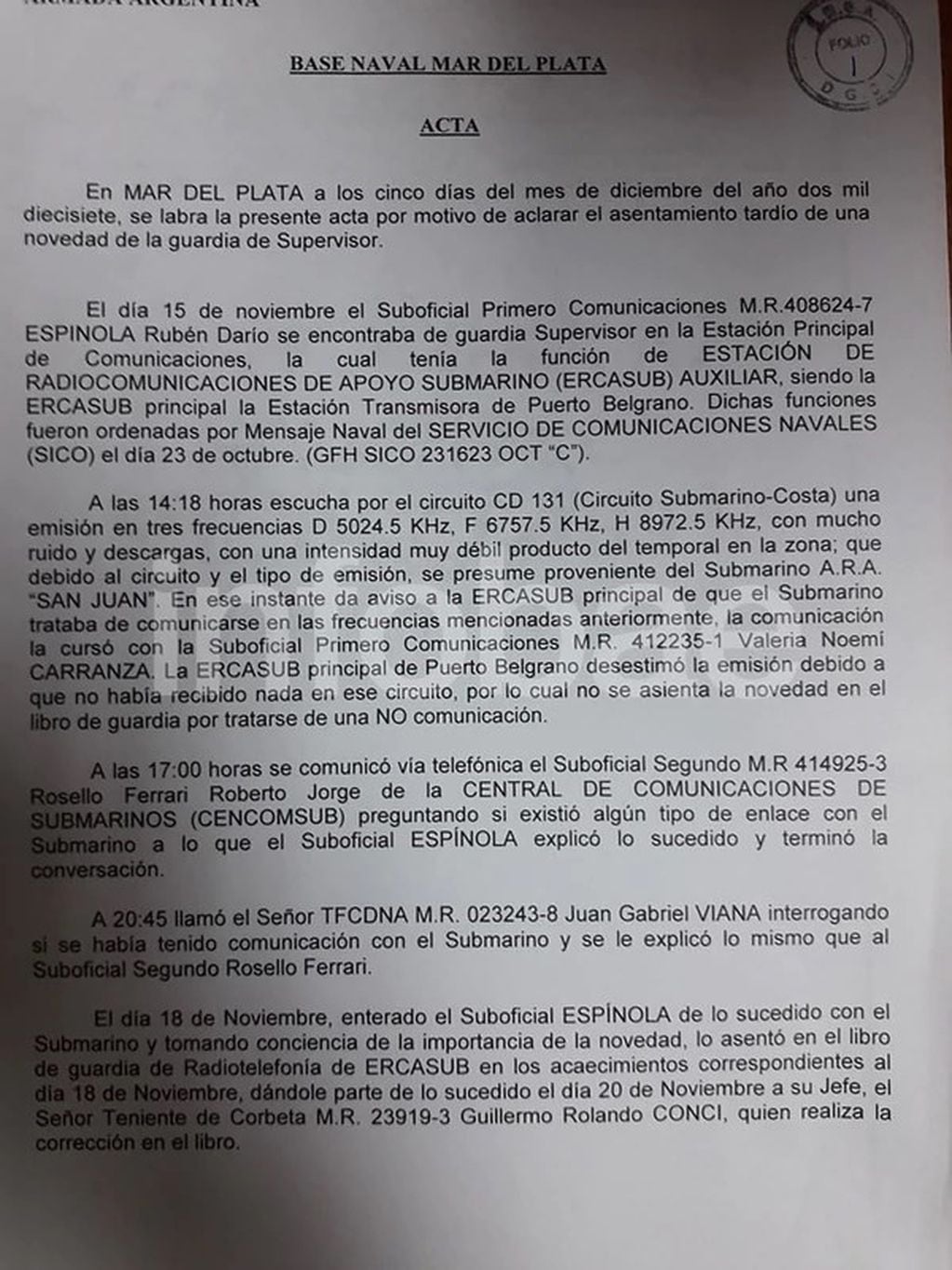 El documento donde salieron a la luz los tres contactos del ARA San Juan minutos después de la supuesta explosión.