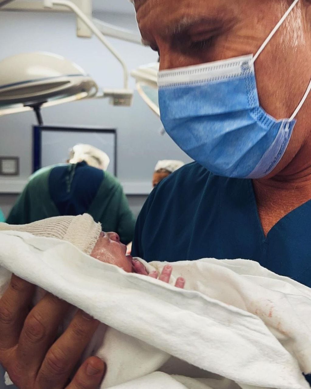 Alejandro Fantino anunció el nacimiento de su hijo con Coni Mosqueira