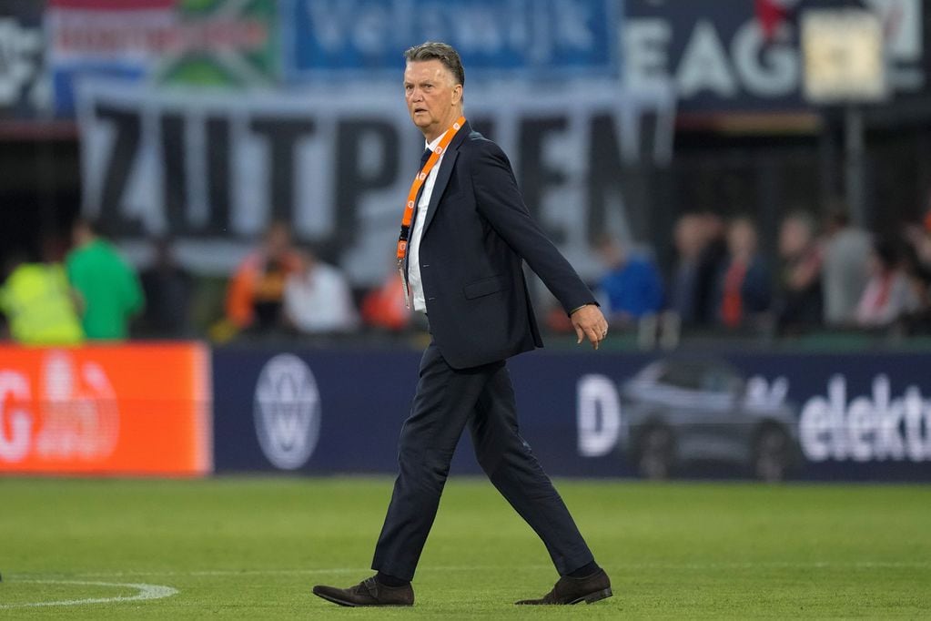 Louis van Gaal, el experimentado entrenador de Países Bajos. (AP)