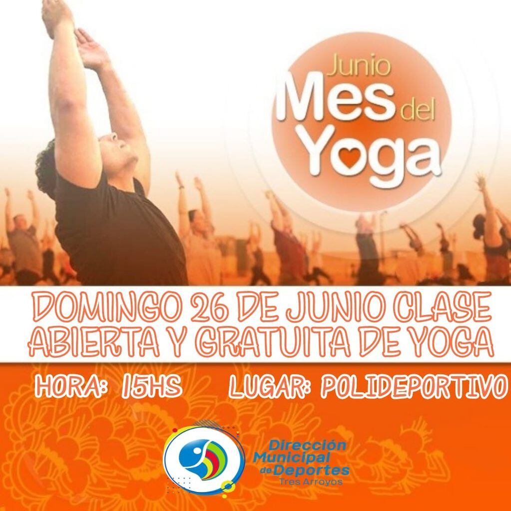 Clase especial de Yoga organizada por la Dirección de Deportes