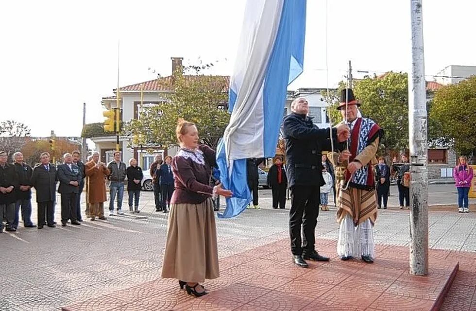 Acto 25 de mayo (Archivo)