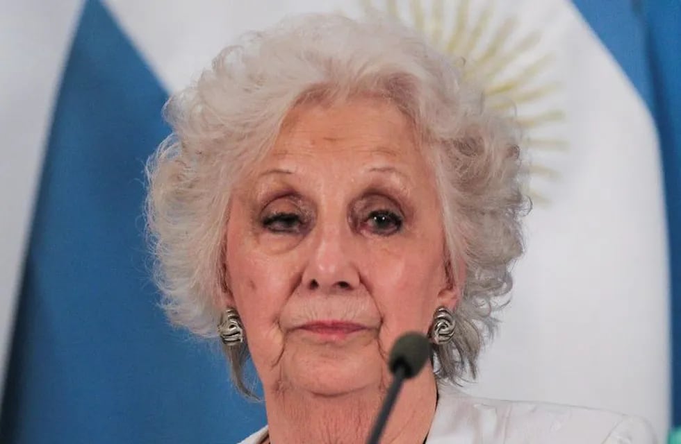 La presidenta de Abuelas de Plaza de Mayo, Estela de Carlotto, declaró que también recibió la vacuna invitada por el Ministerio de Salud de la Provincia de Buenos Aires.