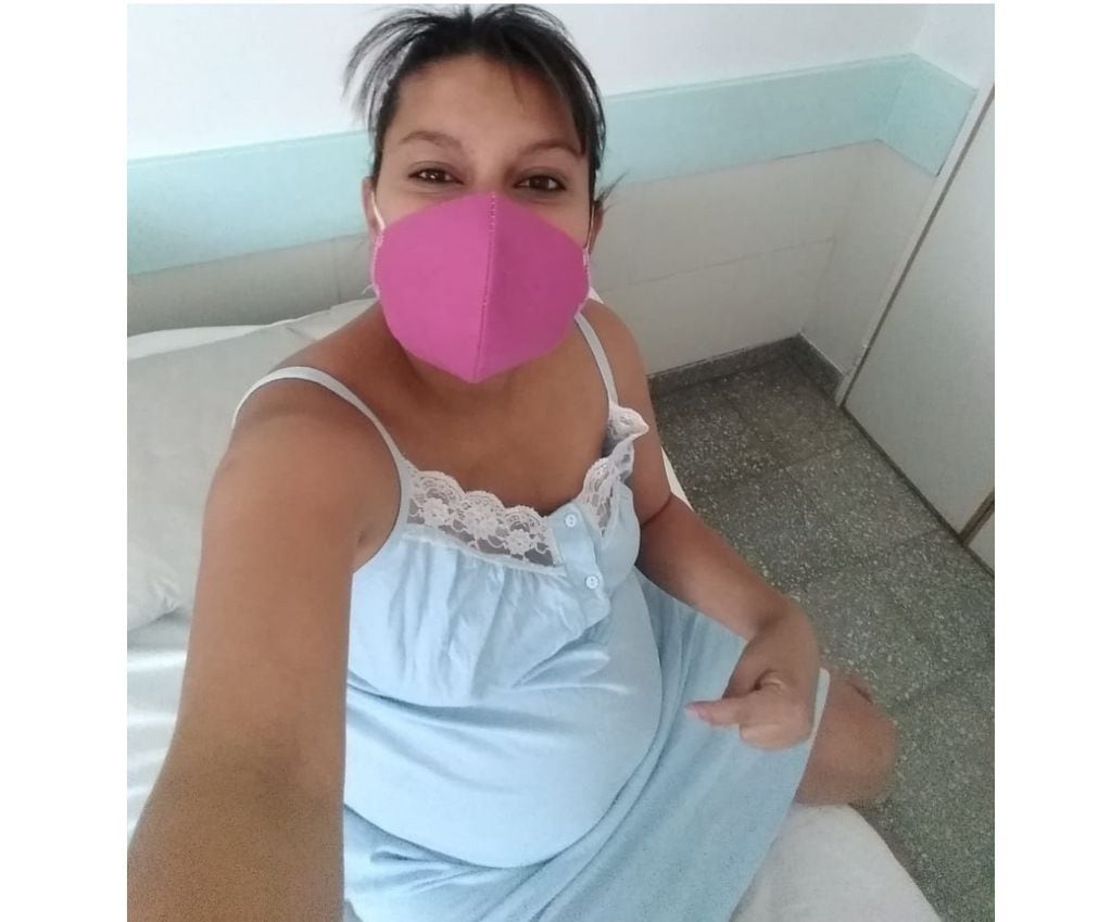 Geraldine Oro en el hospital de maipú minutos antes de su cesárea.