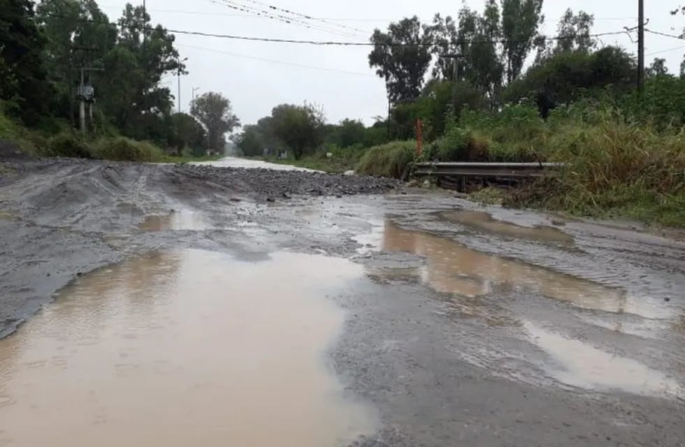 Temporal en Salta: se inundó la ruta entre Cerrillos y Rosario de Lerma (Foto de El Tribuno)