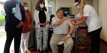 Vacunación en geriátricos de Mendoza.
