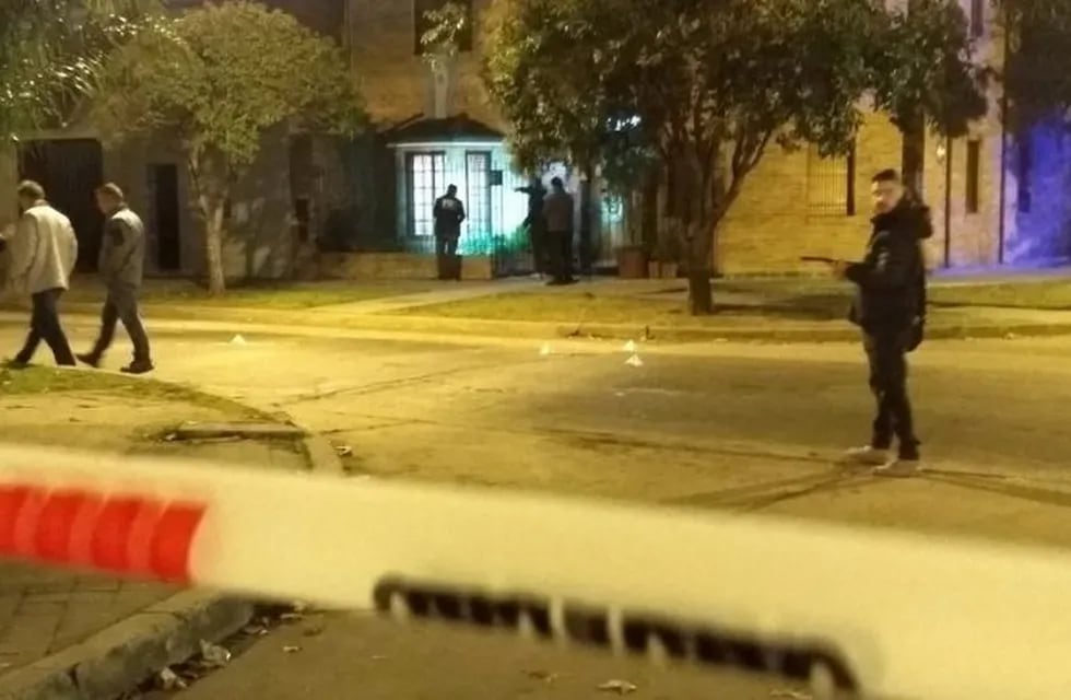 El primer tiroteo apuntó contra la casa de la ex esposa y el hermano del magistrado. (Juan José García)