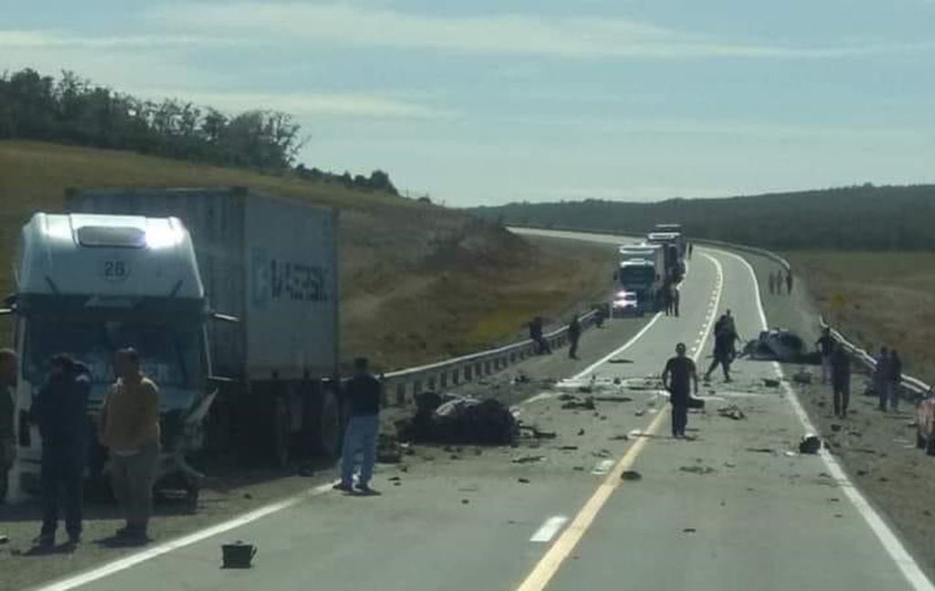 Fallecieron dos personas en un fatal accidente en la Ruta Nacional N° 3