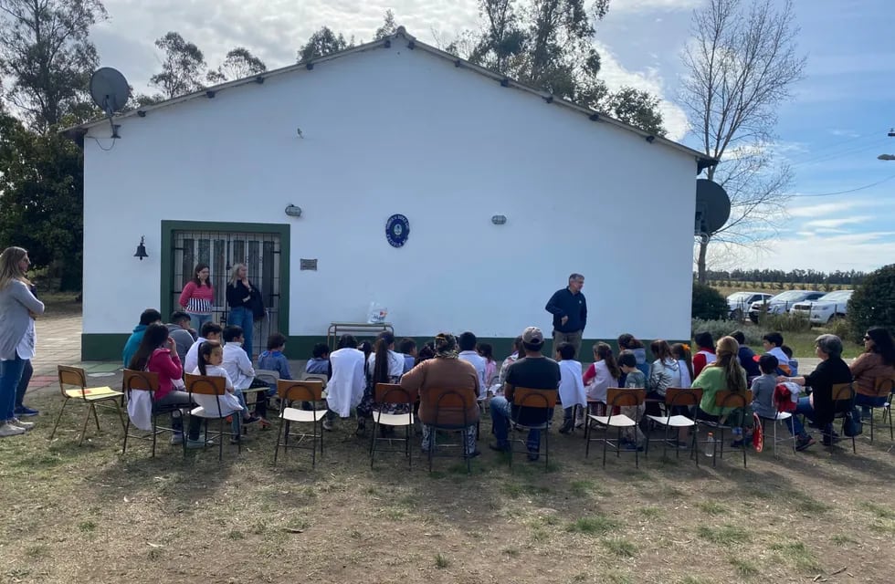 Taller de Eco Huerta en la Escuela Rural Nº 20 de Tres Arroyos