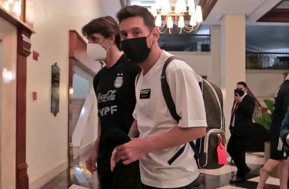 Lionel Messi ya está en el predio de Ezeiza para entrenar con la Selección Argentina.