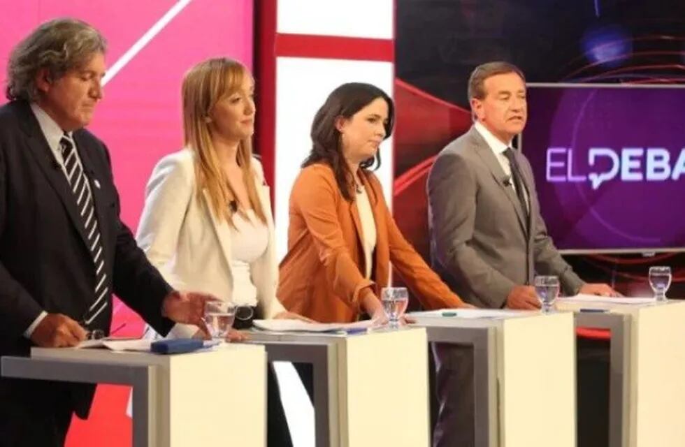 El Debate: José Ramón, Anabel Fernández Sagasti, Noelia Barbeito y Rodolfo Suarez.