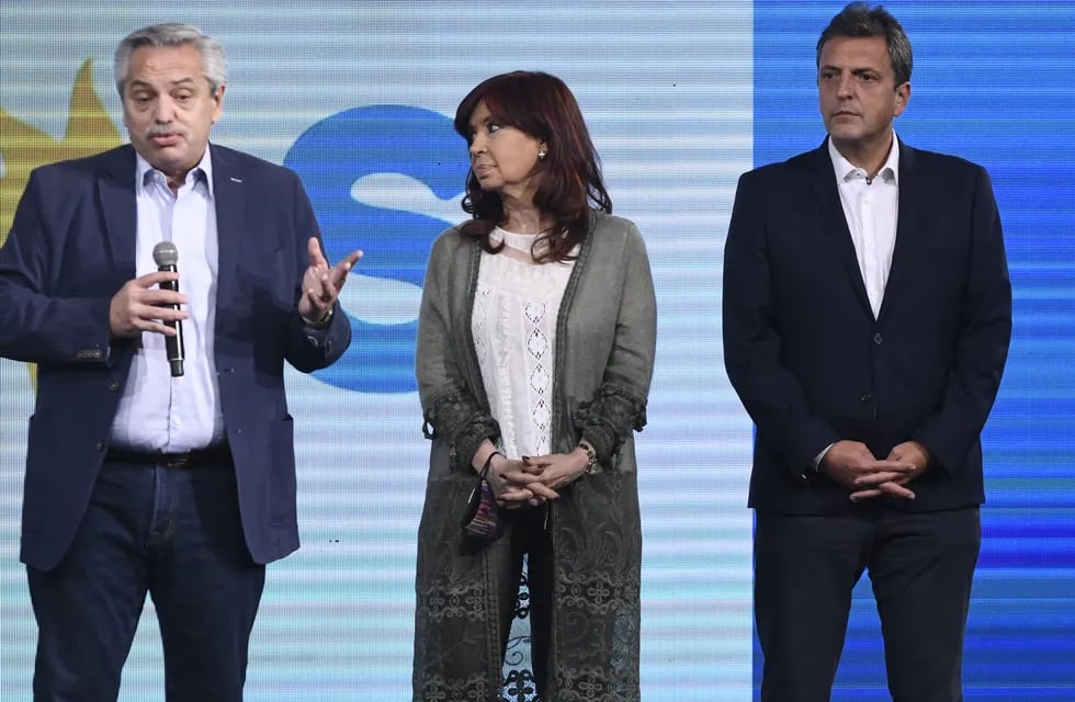 Alberto, Cristina y Massa, y un Frente de Todos que no define a su candidato. Foto: La Voz.