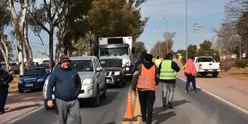 Protesta de transportistas en Sinsacate por la falta de gasoil