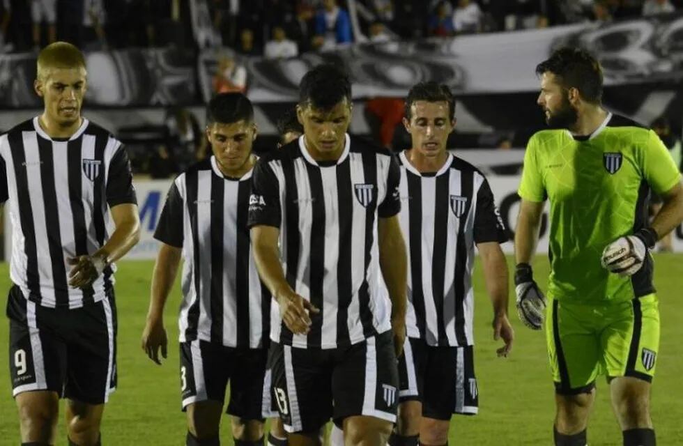 Compartirn2nn0nnGimnasia y Esgrima de Mendoza volvió a perder, esta vez frente a Deportivo Madryn, de visitante, por 2-1 en el marco de la tercera fecha de la Zona A del Torneo Federal A.