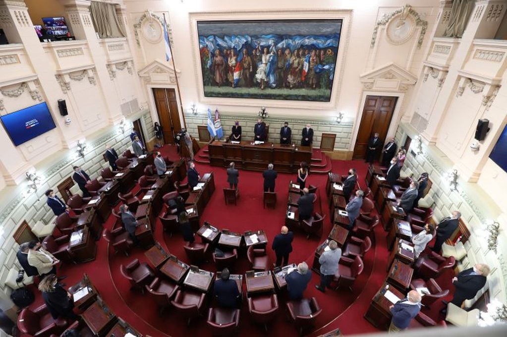 Inauguración de sesiones ordinarias de la Legislatura 2020, encabezadas por Omar Perotti (Prensa Perotti)