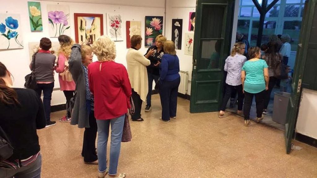 Exposición Centro de Jubilados y Pensionados en el CCE (Facebook/CCE)