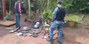 Eldorado: recuperan motocicleta y secuestran marihuana en una vivienda