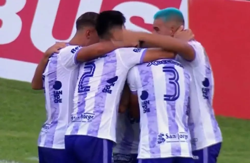 Sacachispas vence a Independiente Rivadavia por la Primera Nacional.