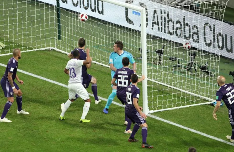 El blooper de Franco Armani en el primer gol del Al Ain ante River. Foto: REUTERS.
