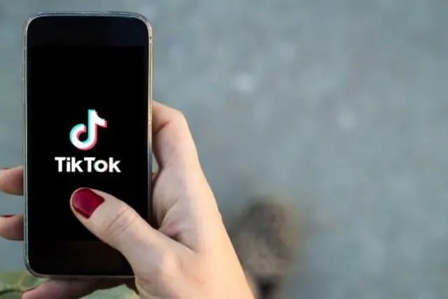 Cuál es la nueva herramienta de TikTok que identifica contenido hecho por la Inteligencia Artificial.