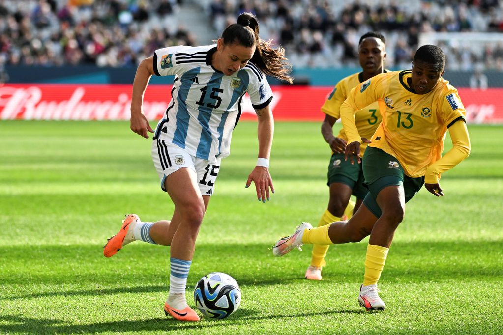 Florencia Bonsegundo, en el empata por 2-2 con Sudáfrica en la segunda presentación en la Copa del Mundo. (AP)