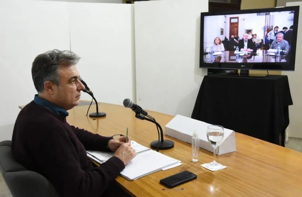 Videoconferencia de Perotti con Luis Castellano