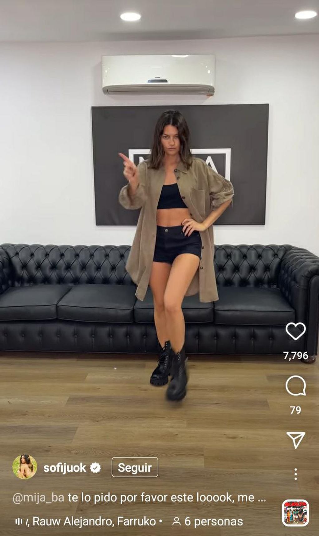Sofía "Jujuy" Jimenez modela en Instagram