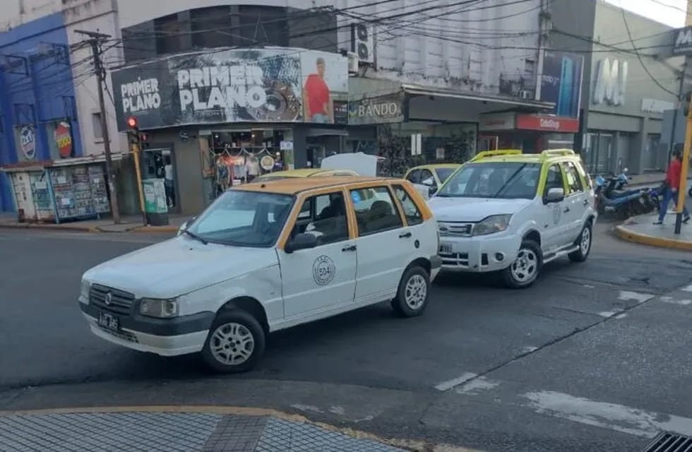 Posadas: juez ordenó desarticular el piquete de taxistas en Posadas.