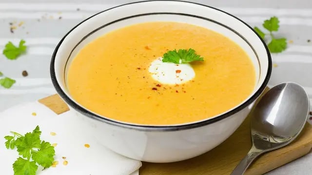 Sopa crema de zanahoria y coco