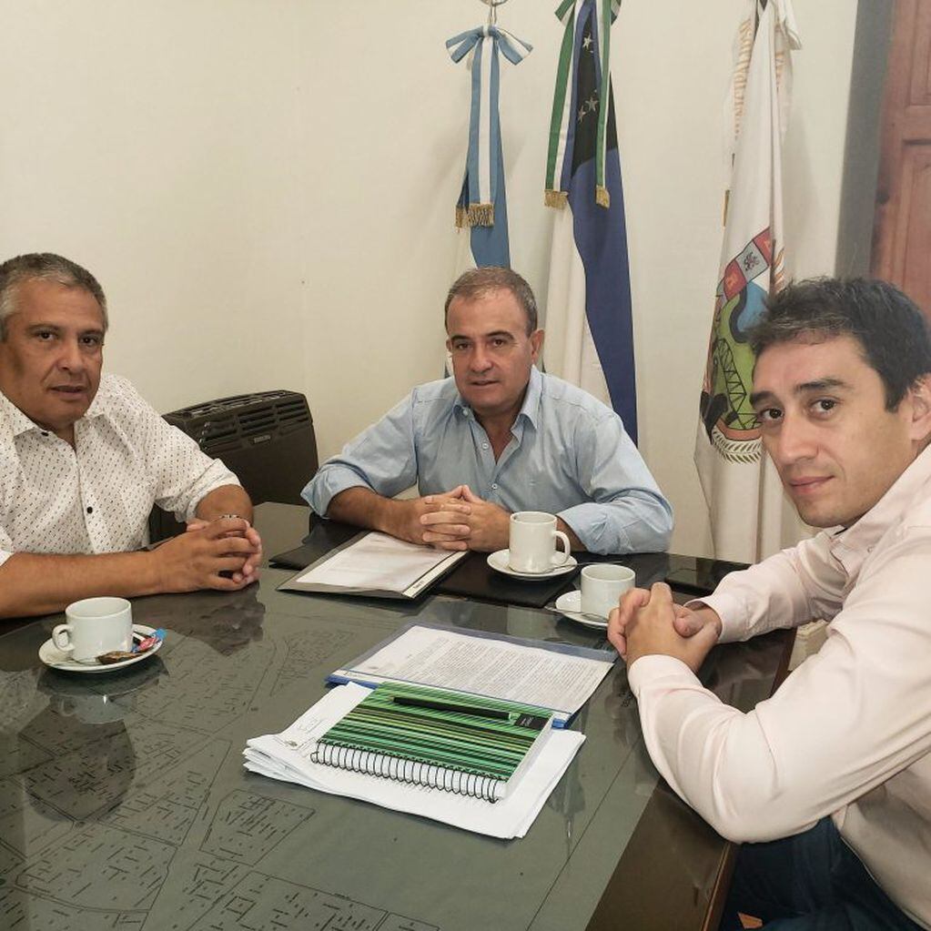 Pesatti se reunió con Miguel Ledesma, responsable de la problemática coronavirus en Río Negro (web).