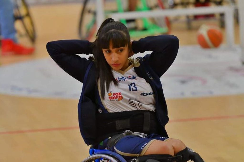 Mariana Pérez ama el deporte desde niña y es una de las referentes del basquet en silla de ruedas de Córdoba y del país