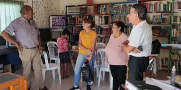 Tres Arroyos: Sánchez se reunió con representantes de la Biblioteca Junta Vecinal Villa Italia