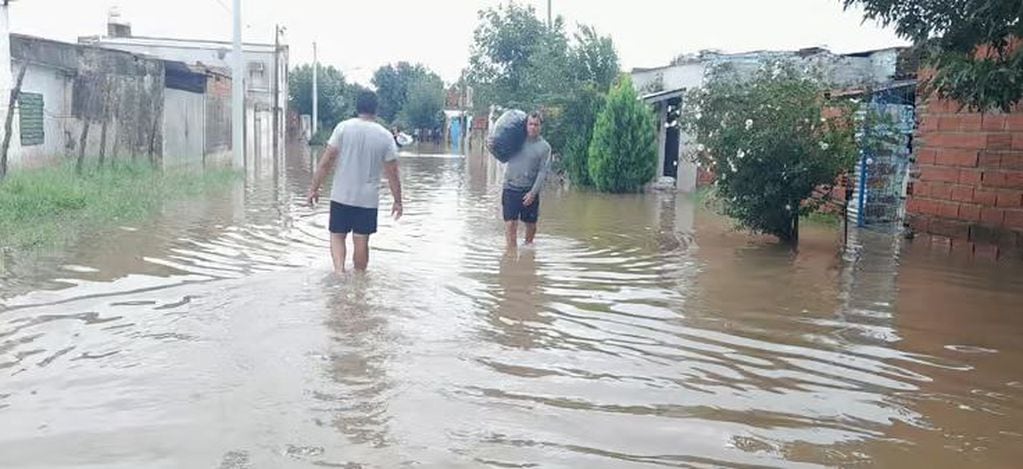 Pueblos tapados de agua, evacuados y rutas cortadas en Entre Ríos