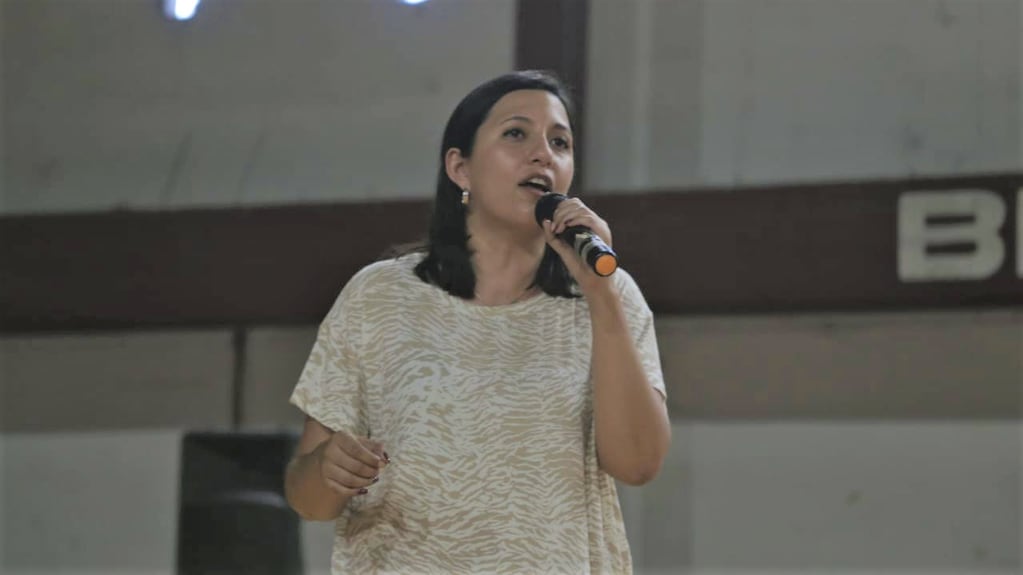 Al tomar la palabra en el acto de la Federación de Cooperativas de Trabajo, la candidata del FdT de Jujuy, Leila Chaher, destacó la "importante labor que realizan estos espacios en el sostenimiento de miles de hogares jujeños".