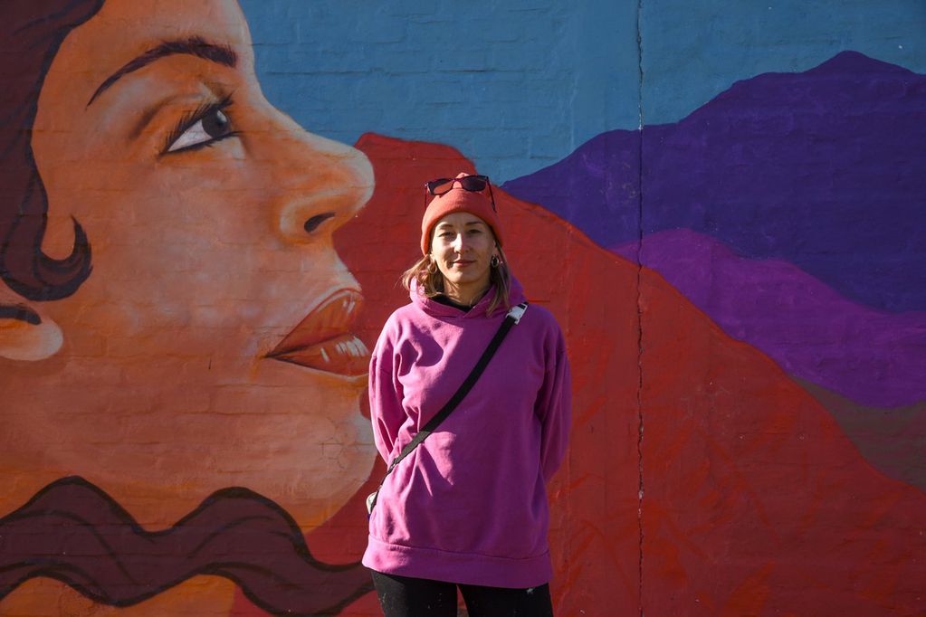 Carla Korla, pintaba desde que era niña y descubrió su pasión por los murales.