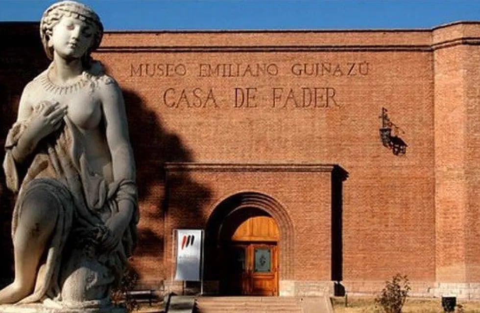 Fachada del Museo Fader.