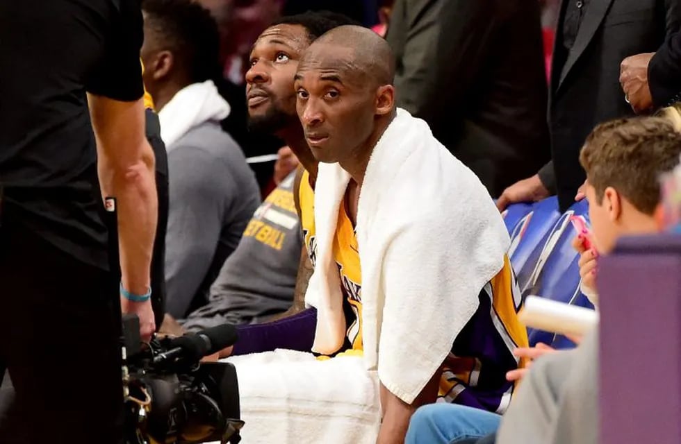 La importante suma de dinero que pagaron por la última toalla que usó Kobe Bryant. (AFP)