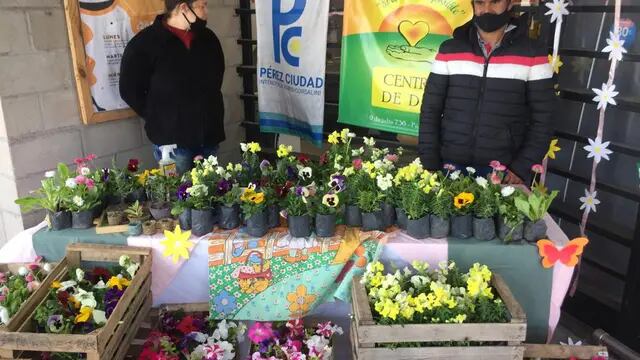 La ONG Amanecer y el supermercado Arco Iris de Pérez apuestan a un proyecto común