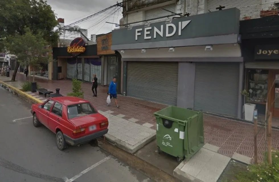 Boliche Fendi de San Lorenzo donde agredieron a un joven. (Street View)