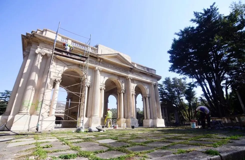 A 8 años de su última función, se avanza en la histórica obra de restauración del Teatro del Lago (Municipalidad de La Plata)