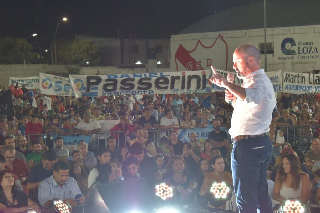 Apoyo. El secretario de Participación Ciudadana Municipal, Juan Domingo Viola, respaldó a Daniel Passerini como candidato a intendente del PJ.