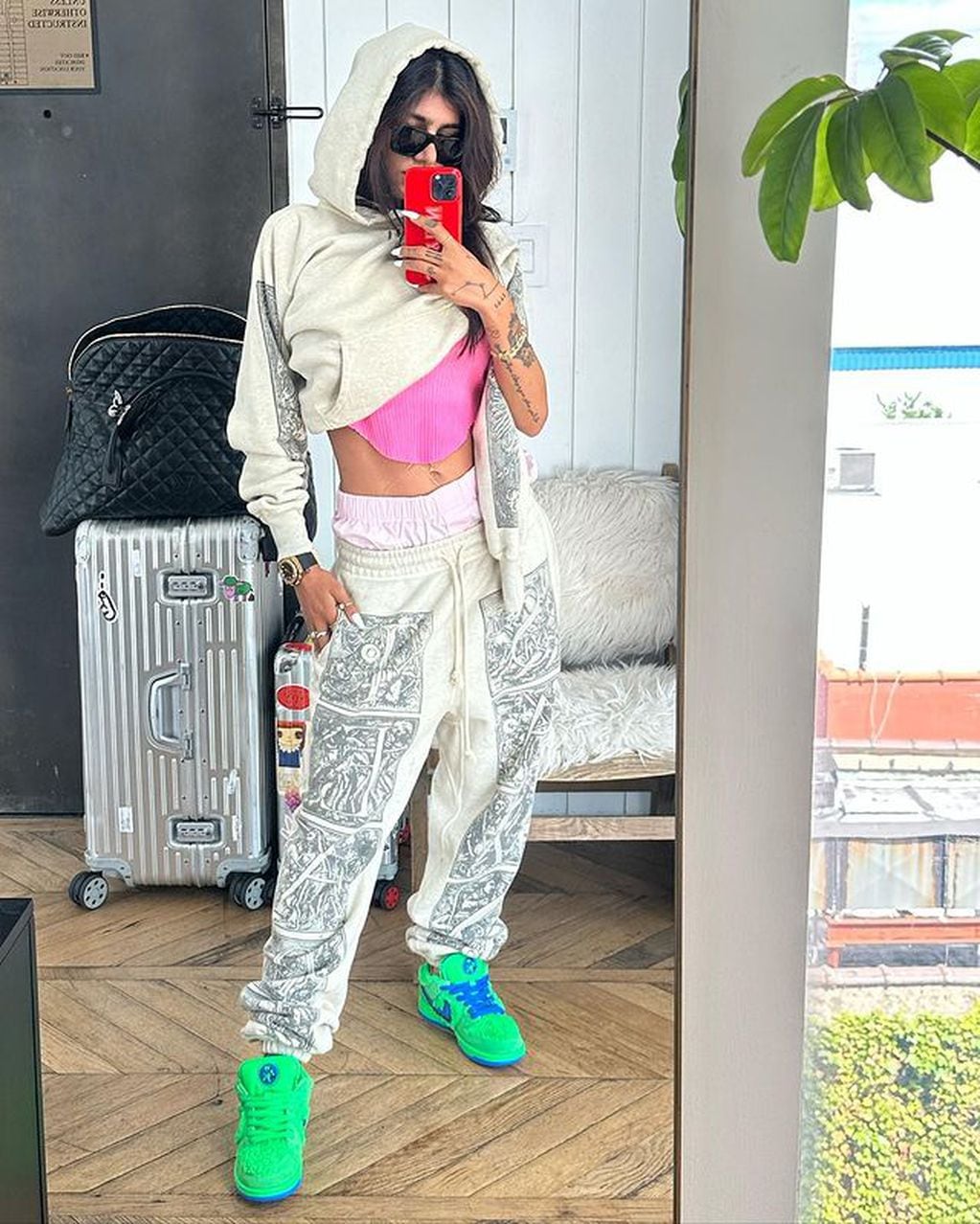 La ex actriz de contenido para adulto deslumbró al demostrar su buen gusto para los outfits street style / Foto: Instagram