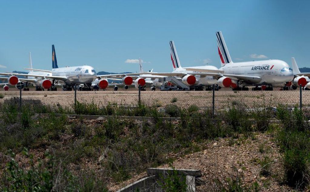 Piden el regreso de los vuelos terrestres y aéreos en Bariloche (web).