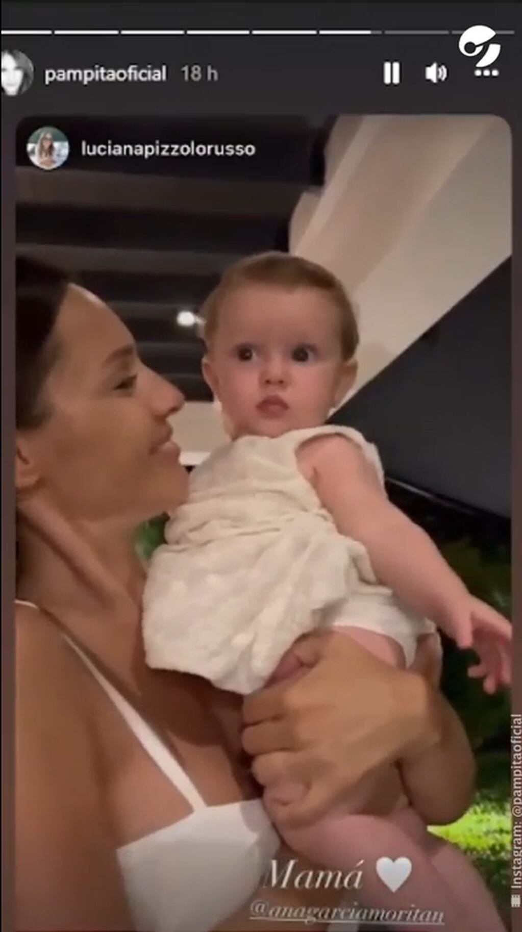 Ana la bebé de Pampita dijo mamá por primera vez.