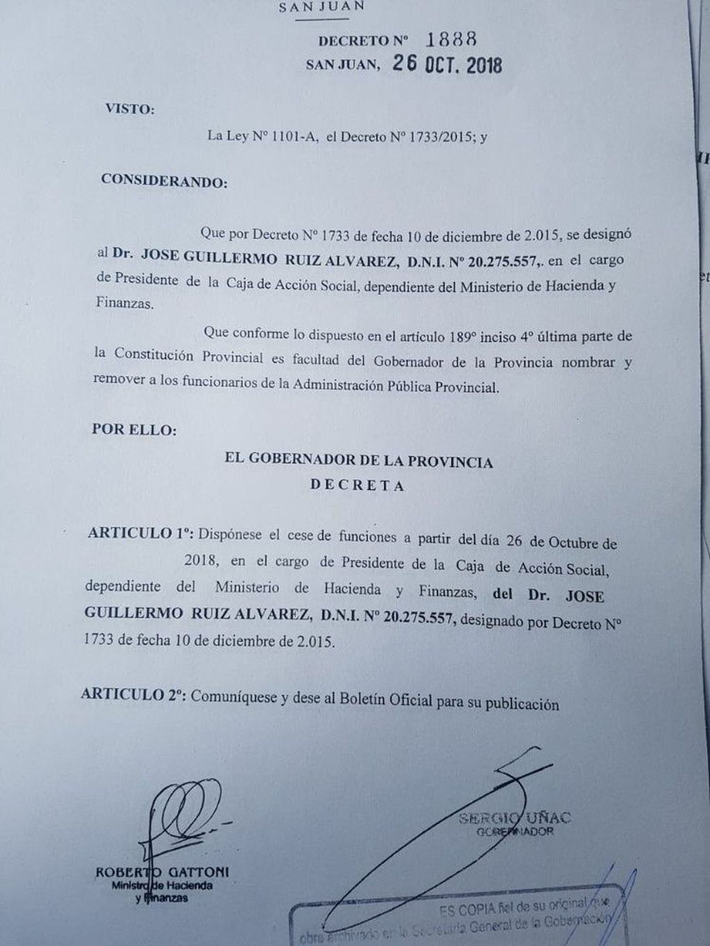 Decreto firmado por Uñac en el que separa a Guillermo de su cargo.