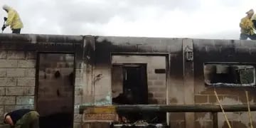 Un rayo incendió completamente una cabaña en Villa Larca, localidad del noreste de San Luis