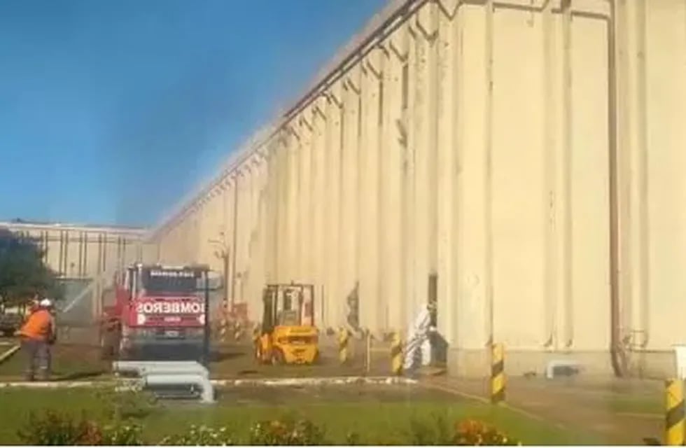 Puerto Piray: se registró un incendio en la planta industrial de Arauco.