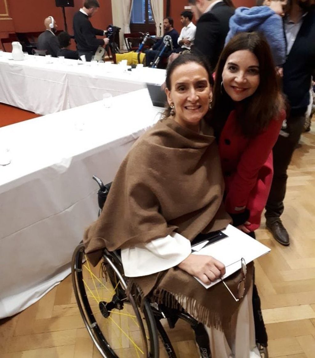 Miriam Nujimovich junto a la vicepresidenta Gabriela Michetti,  durante un encuentro de emprendedores (Foto: Miriam Nujimovich)